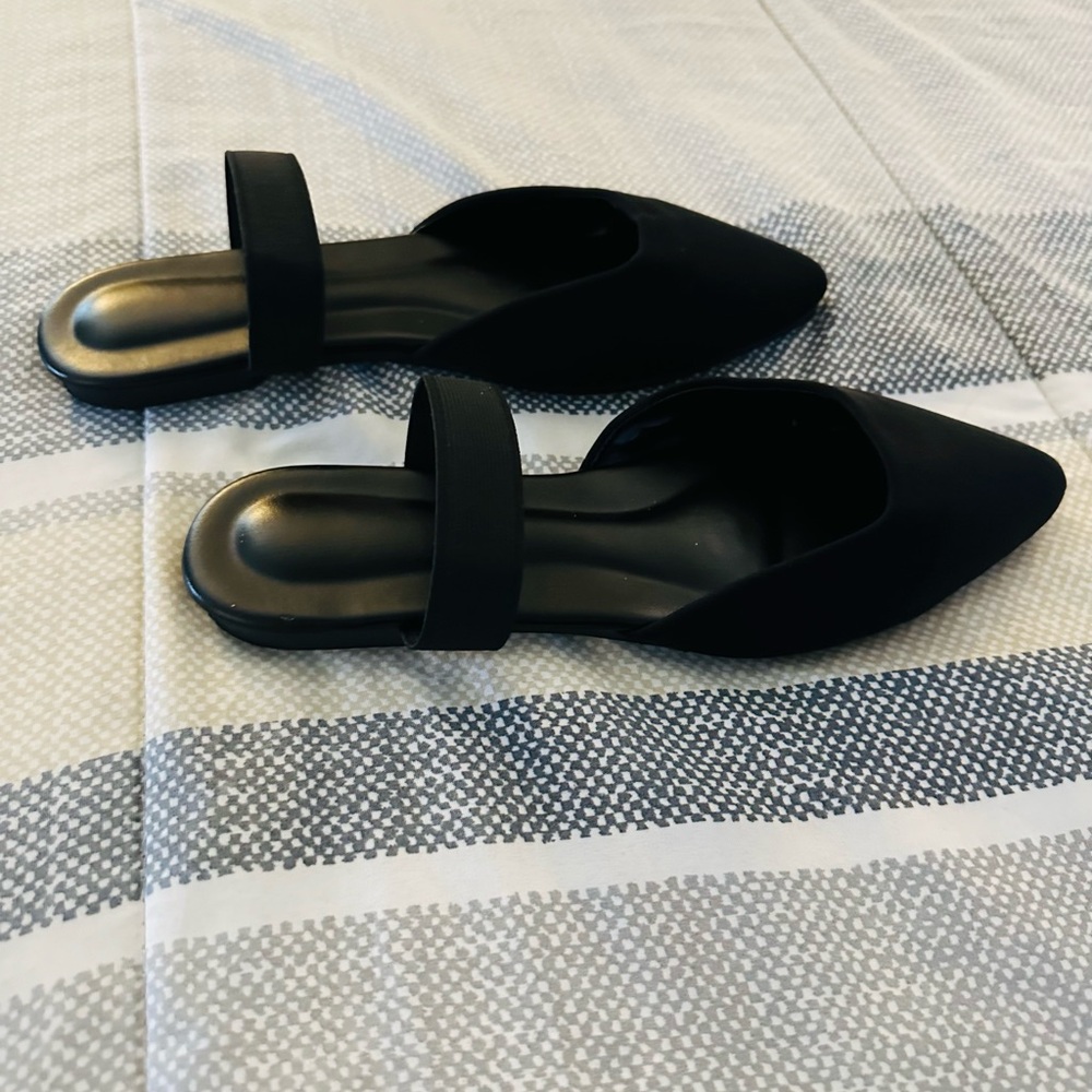 Pointed flat mules - Picture 2 of 6